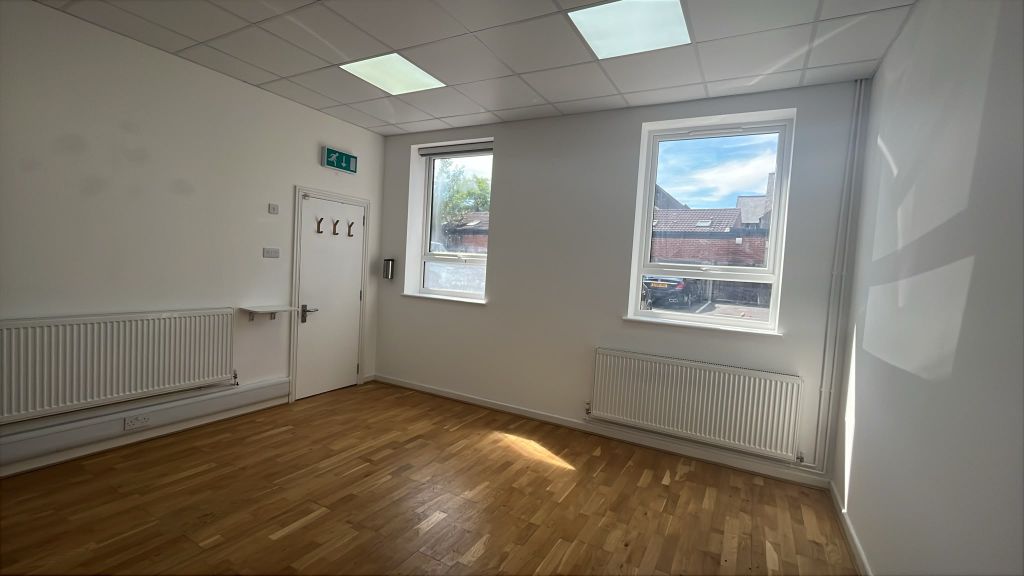 Property photo 2 of 7