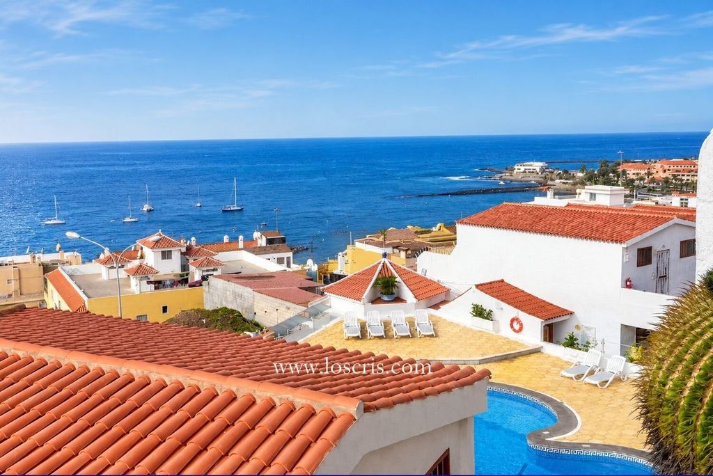 Property photo 1 of 37 Bright Top-Floor Apartment With Panoramic Sea And Harbour Views In Los Cristianos