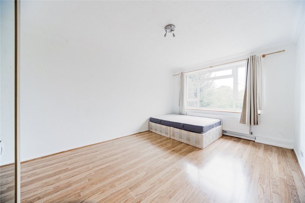 Property photo 3 of 10 Picture No. 05
