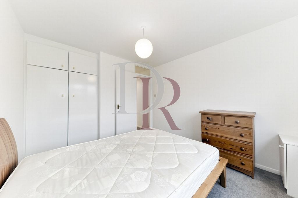 Property photo 2 of 12 Bedroom