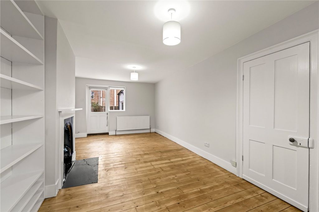 Property photo 2 of 12 Reception