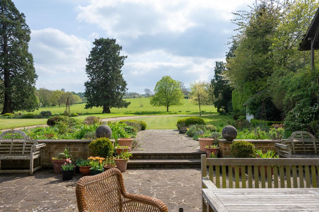 Property photo 2 of 47 Image