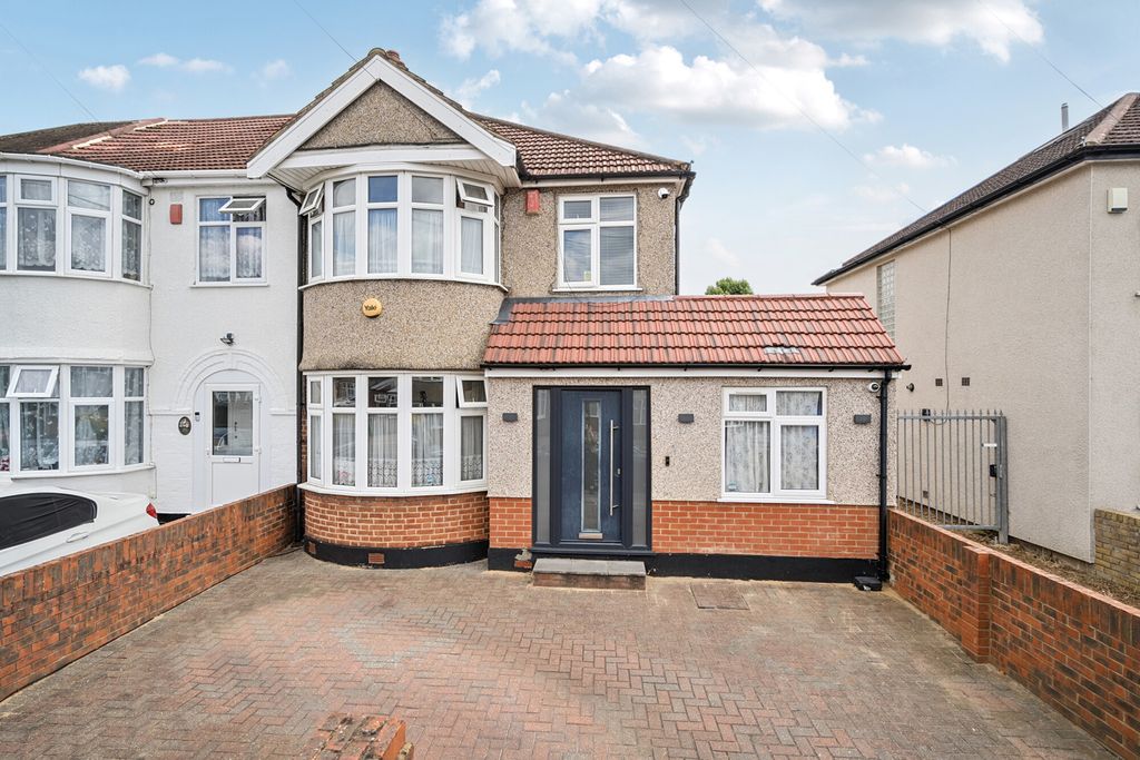 Property photo 1 of 21 1326950-2-6877983...