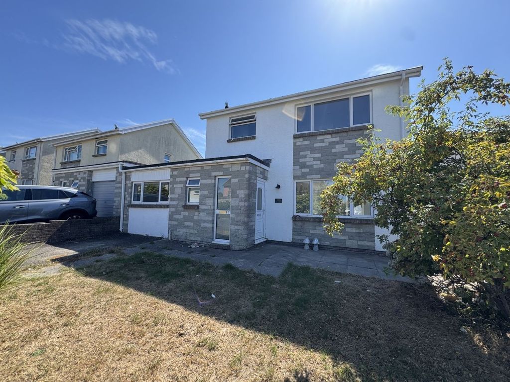 Property photo 1 of 27