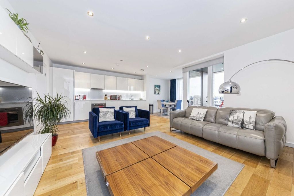 Property photo 2 of 7