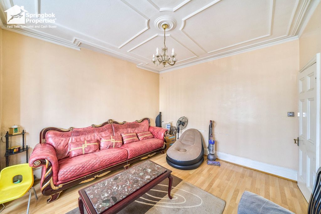 Property photo 3 of 12 Image 2