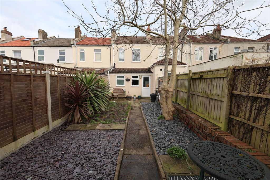 Property photo 2 of 17 Gpt Garden.Jpg