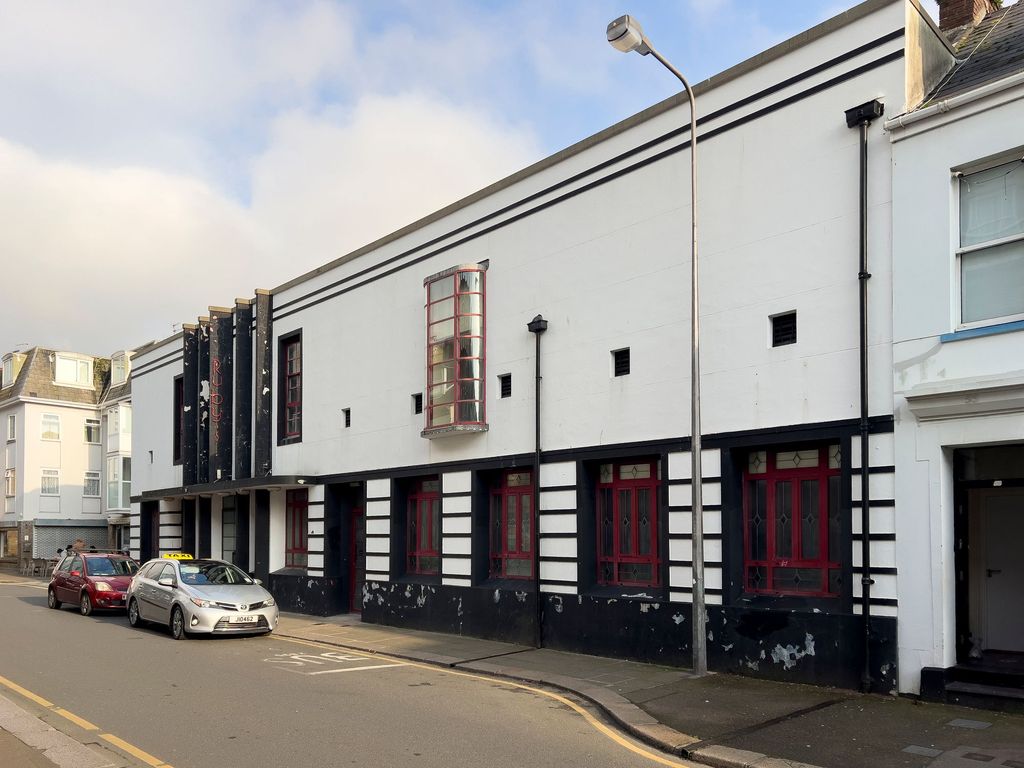 Property photo 3 of 4