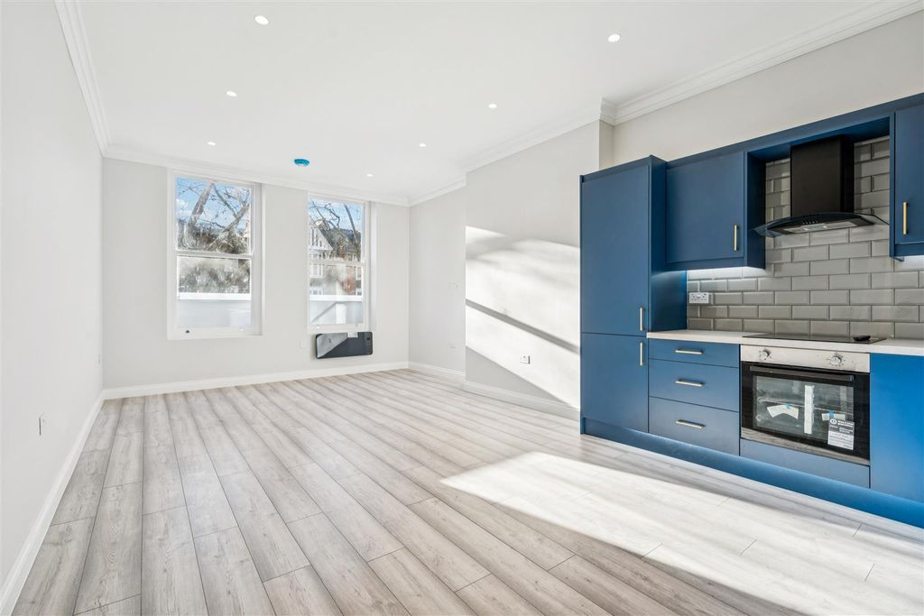 Property photo 1 of 17 3 (1).Jpg