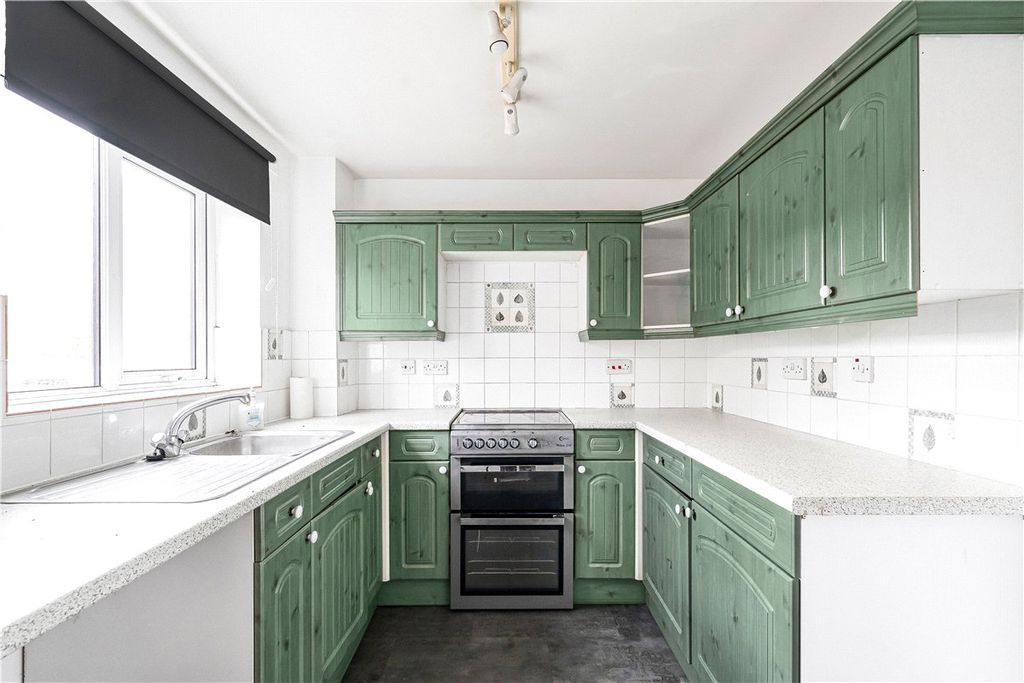 Property photo 2 of 15 Kitchen