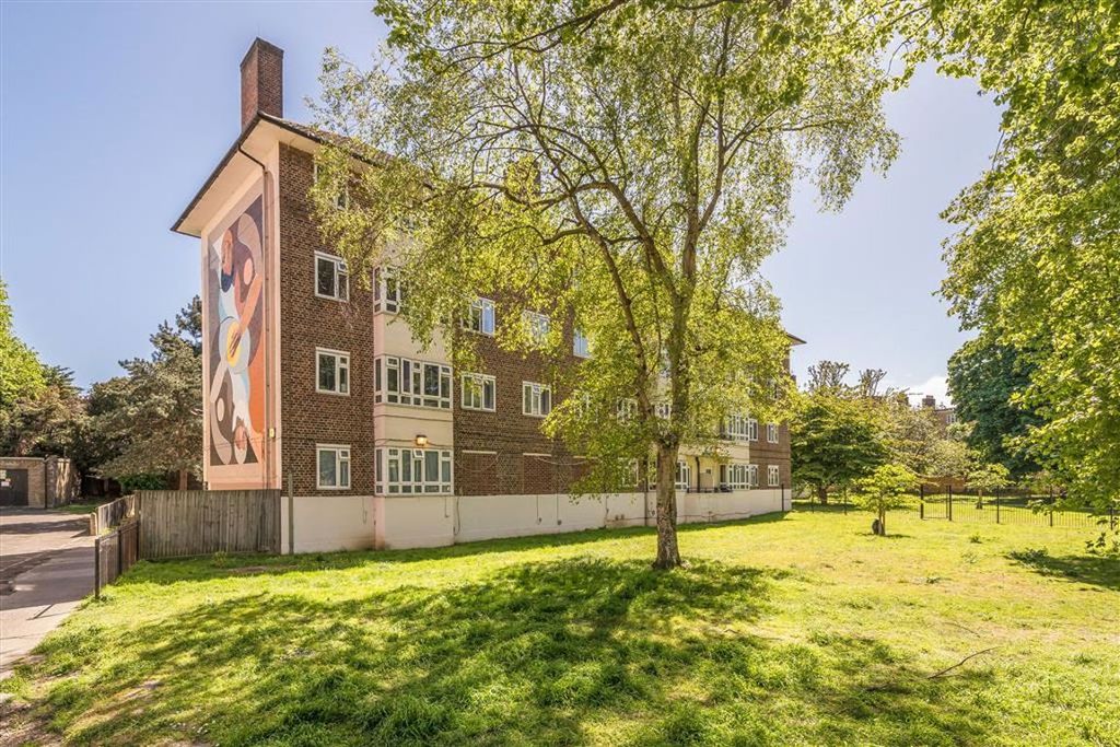 Property photo 1 of 3