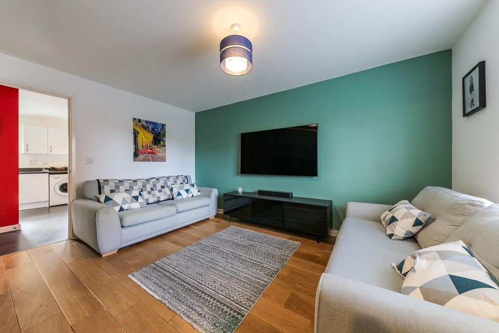 Property photo 2 of 14 Living Room