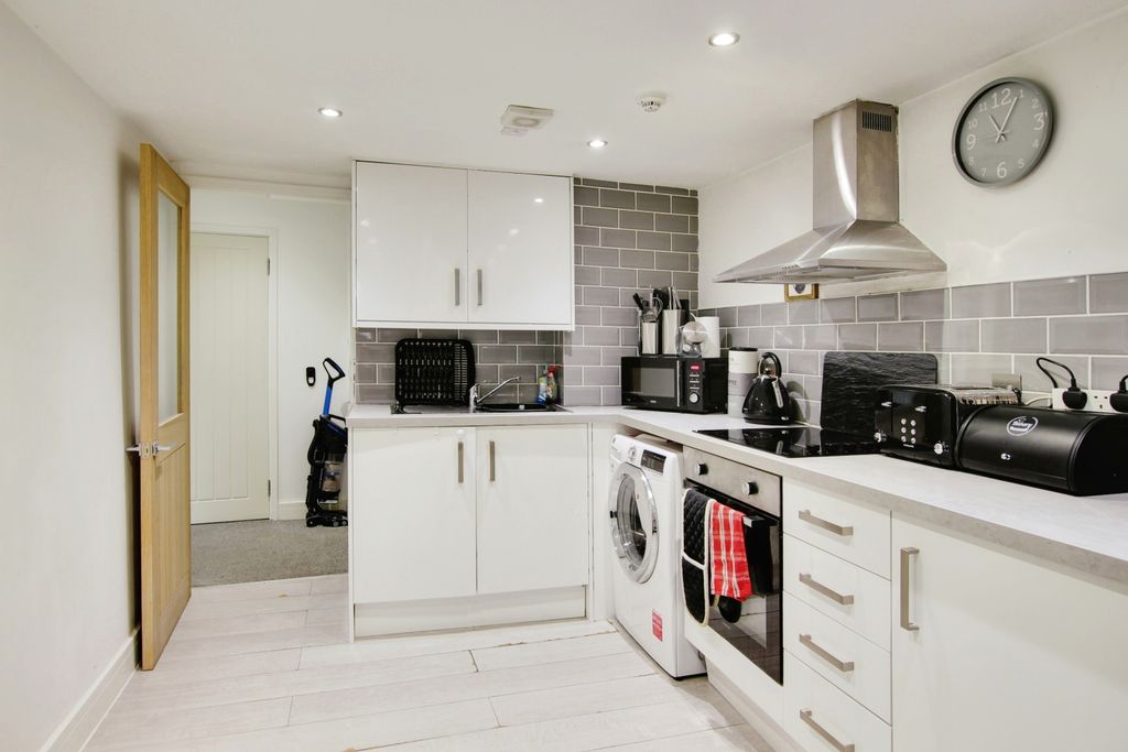 Property photo 3 of 11 Photography