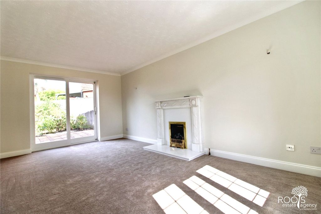 Property photo 3 of 16 Picture No. 06