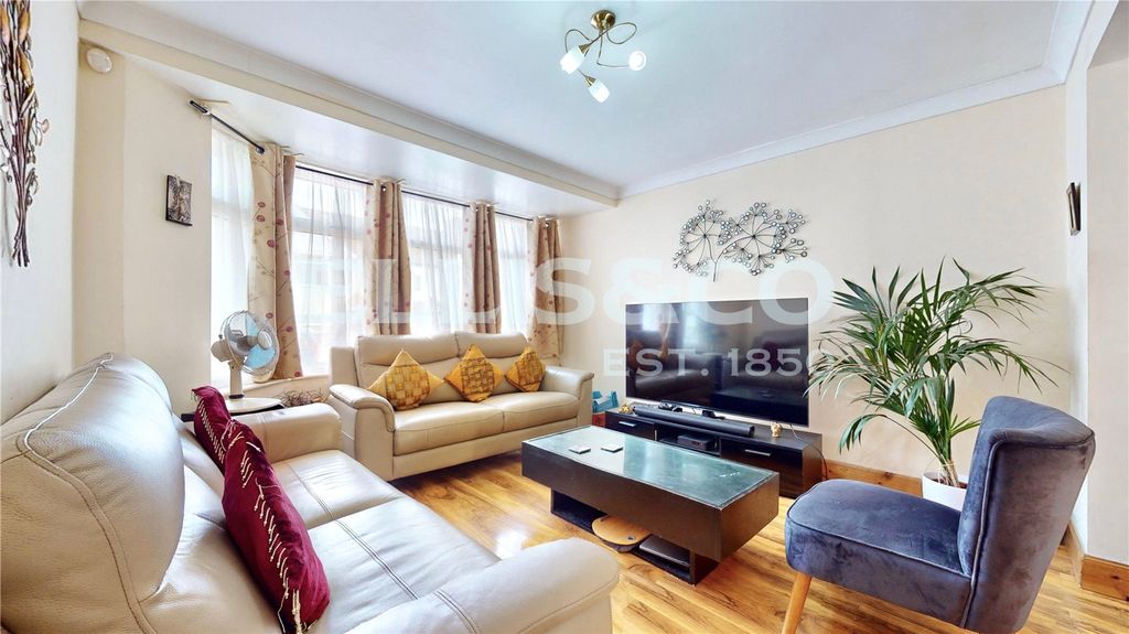 Property photo 2 of 16 Picture No. 18