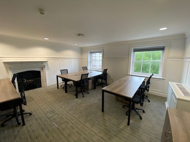 Property photo 1 of 18 Cavendish Square London