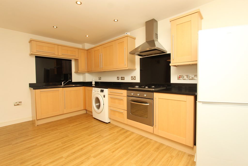 Property photo 2 of 9 Kitchen Area