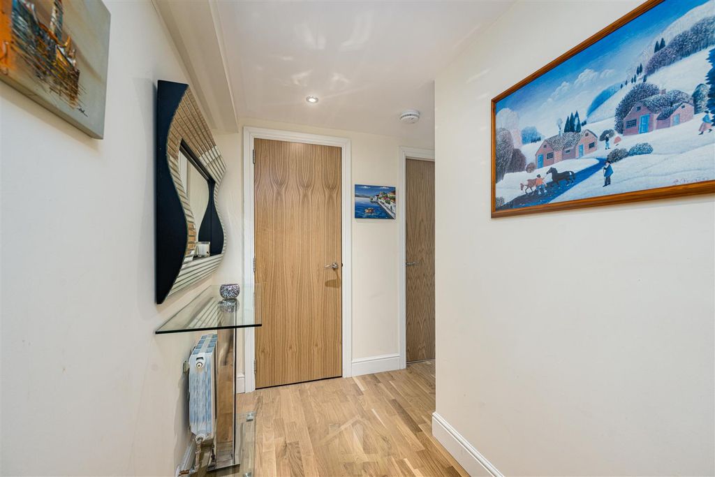 Property photo 3 of 12 Z92_9059-Edit.Jpg
