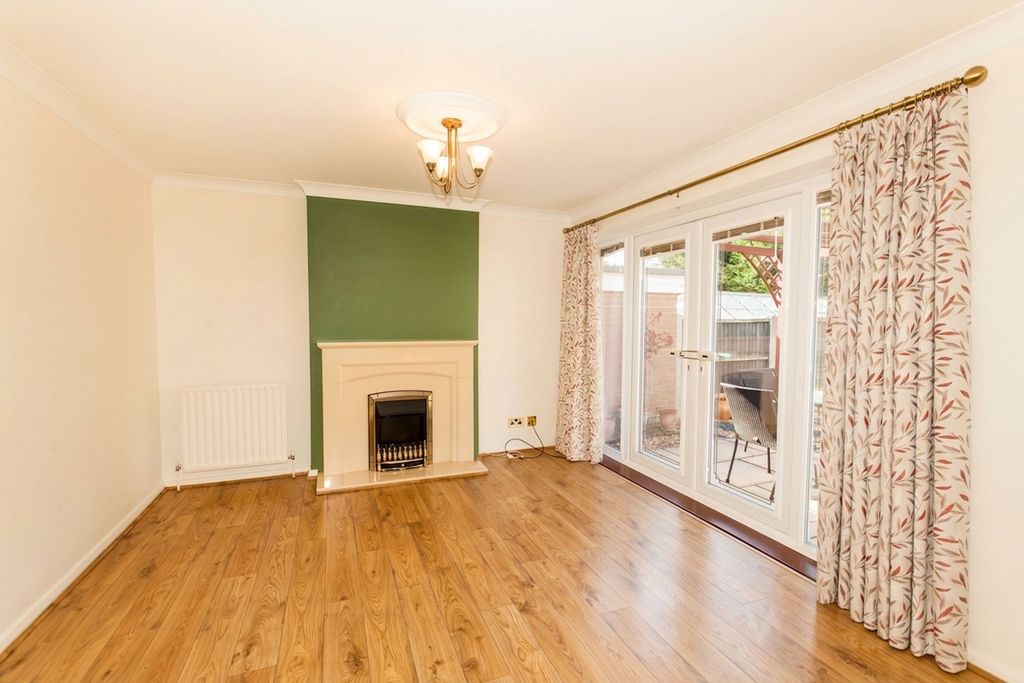 Property photo 2 of 17
