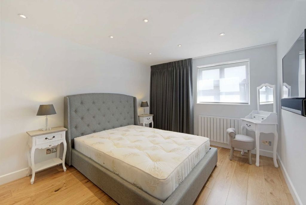 Property photo 3 of 5