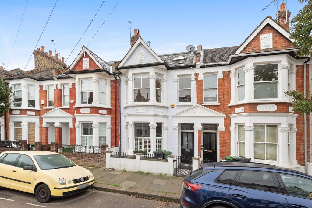 Property photo 1 of 11