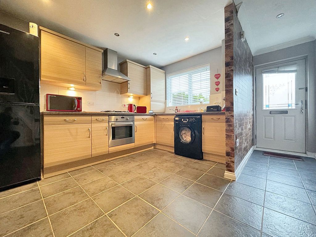Property photo 3 of 16