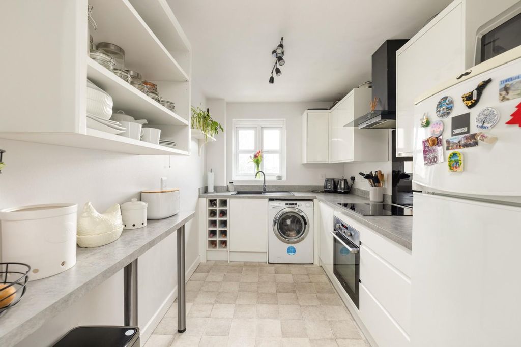 Property photo 2 of 12 Char9318.Jpg