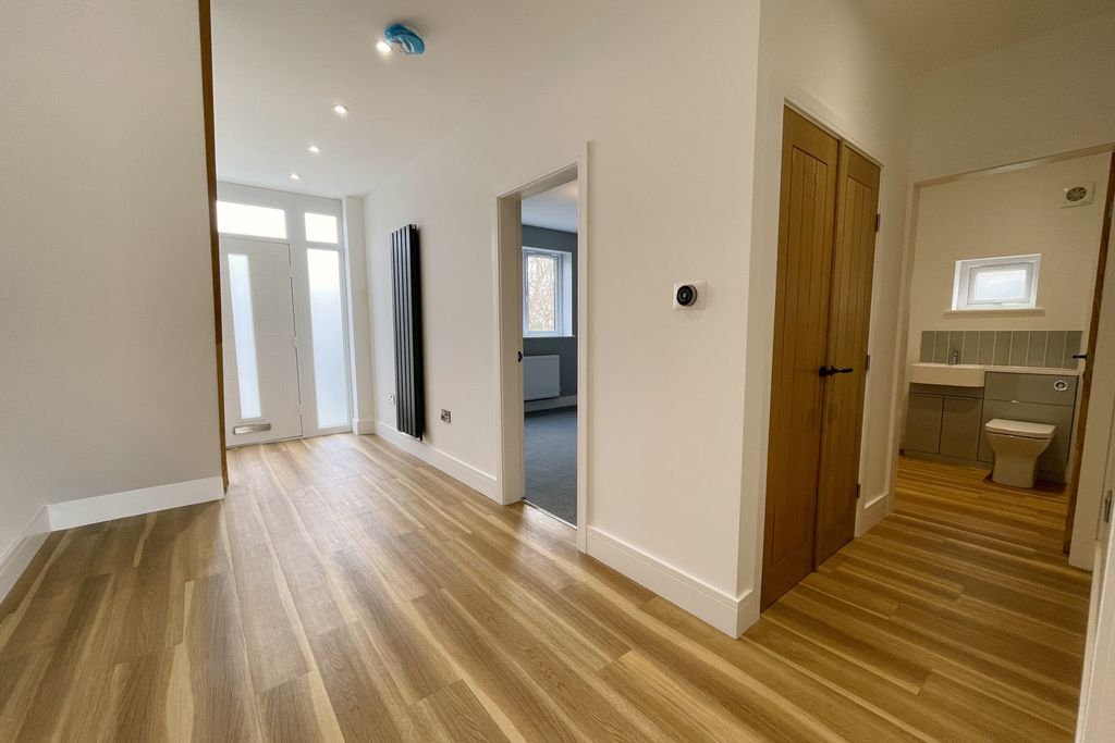 Property photo 2 of 34 2