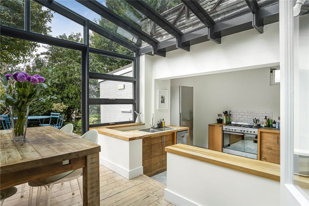 Property photo 1 of 12 Picture No. 01