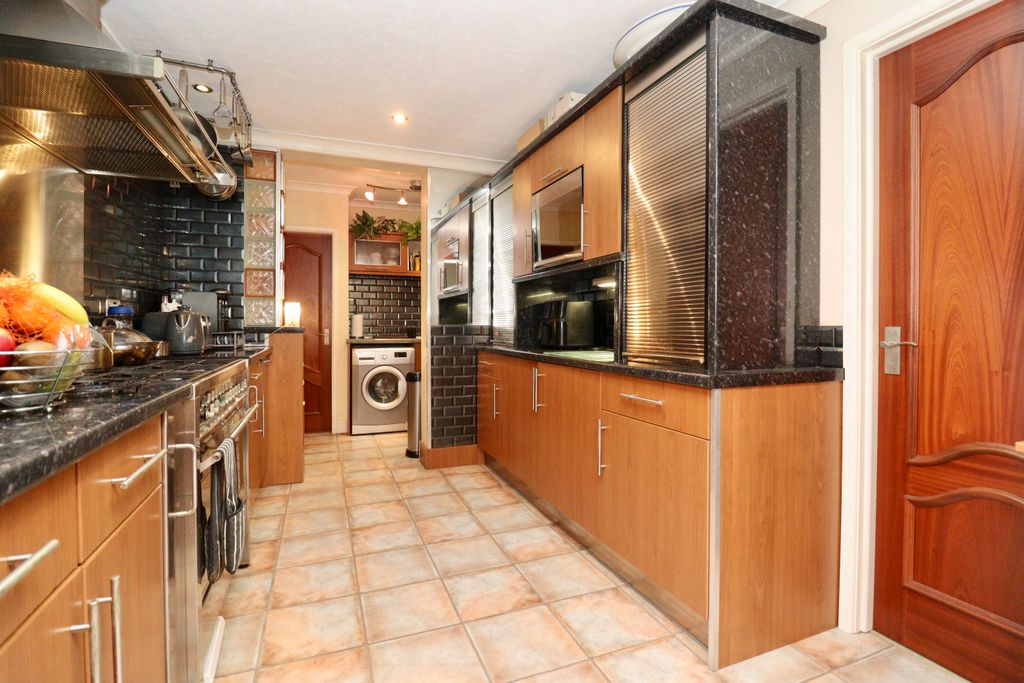 Property photo 3 of 24 Img_3237