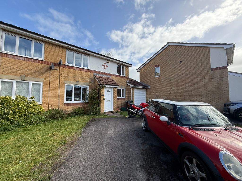 Property photo 2 of 11