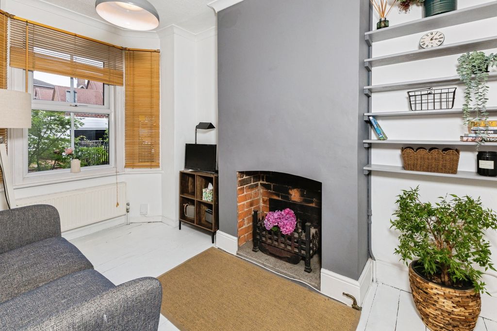 Property photo 3 of 14