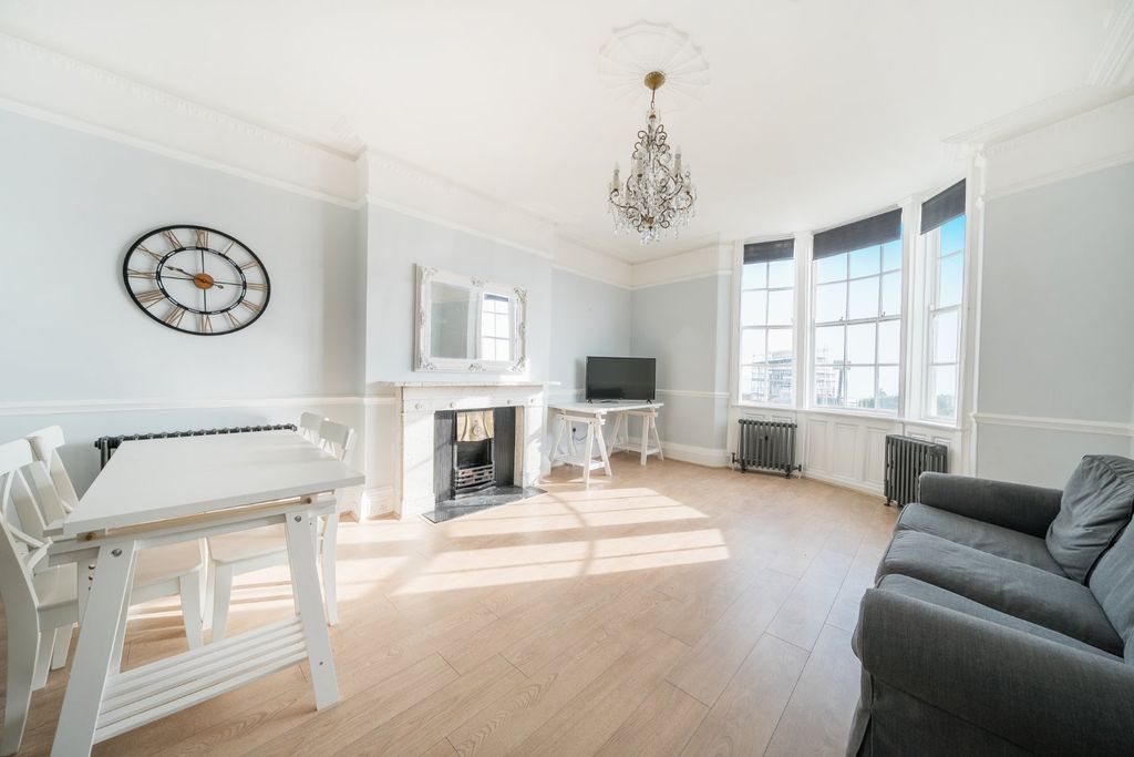 Additional image 7 of 7 bed terraced house for saleRoyal Crescent, Brighton, East Sussex BN2