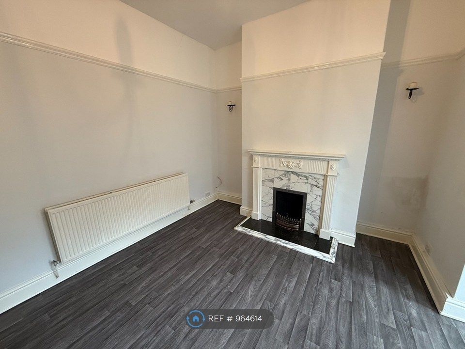 Property photo 3 of 7 Dining Room