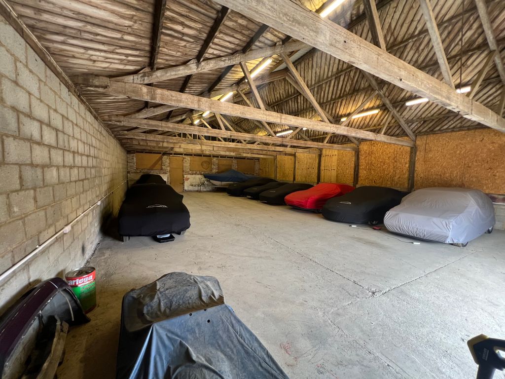 Property photo 2 of 3