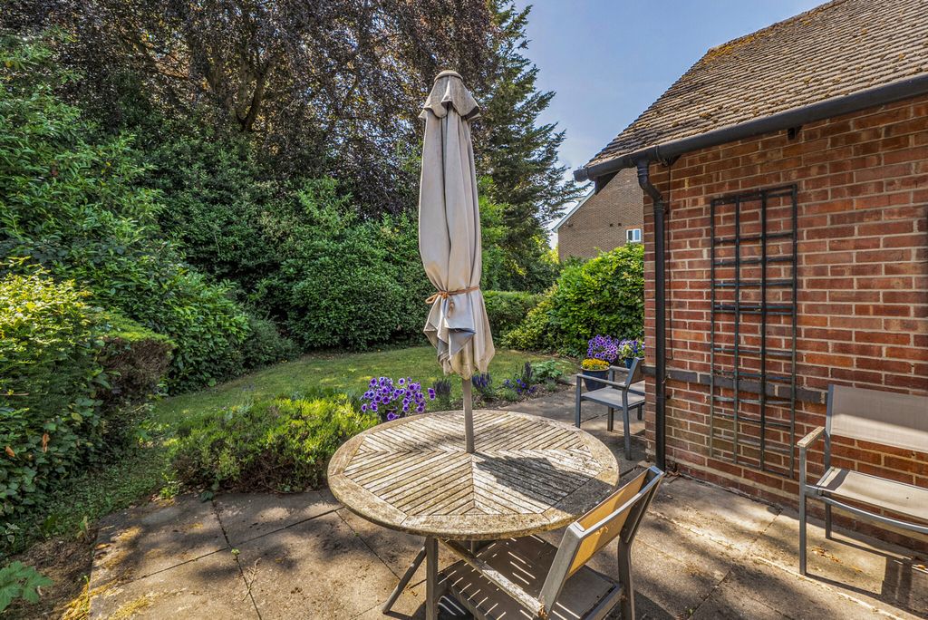 Property photo 2 of 17 1482516-16-6A392B...