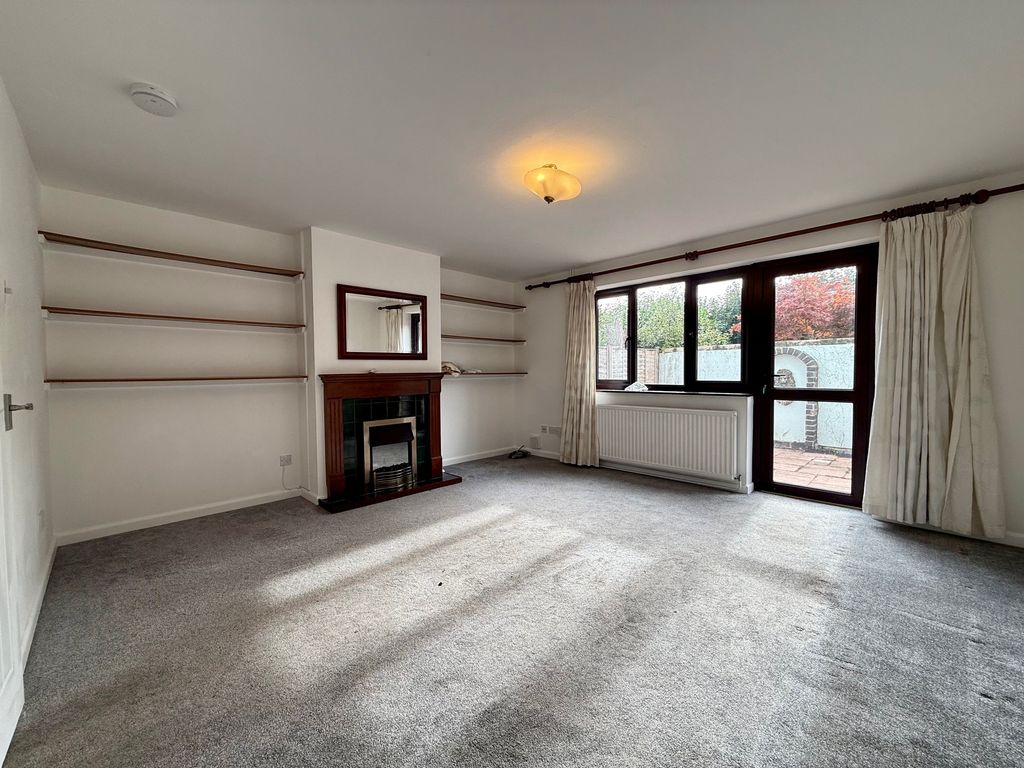 Property photo 3 of 6