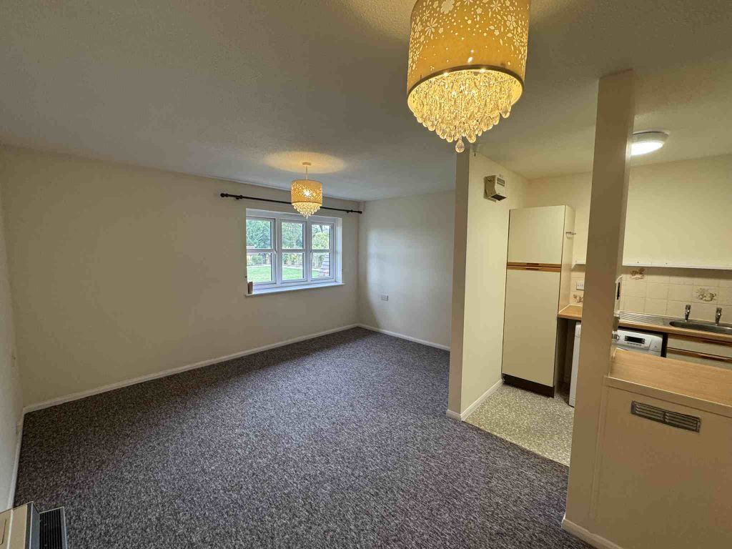 Property photo 2 of 8