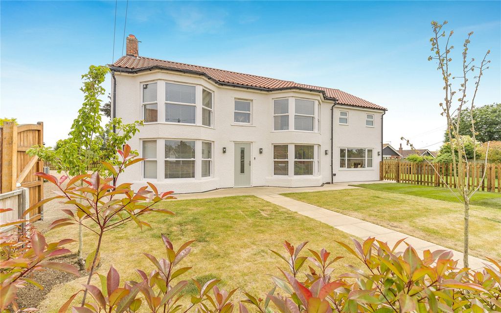 Property photo 1 of 23 24 Ketts Hill