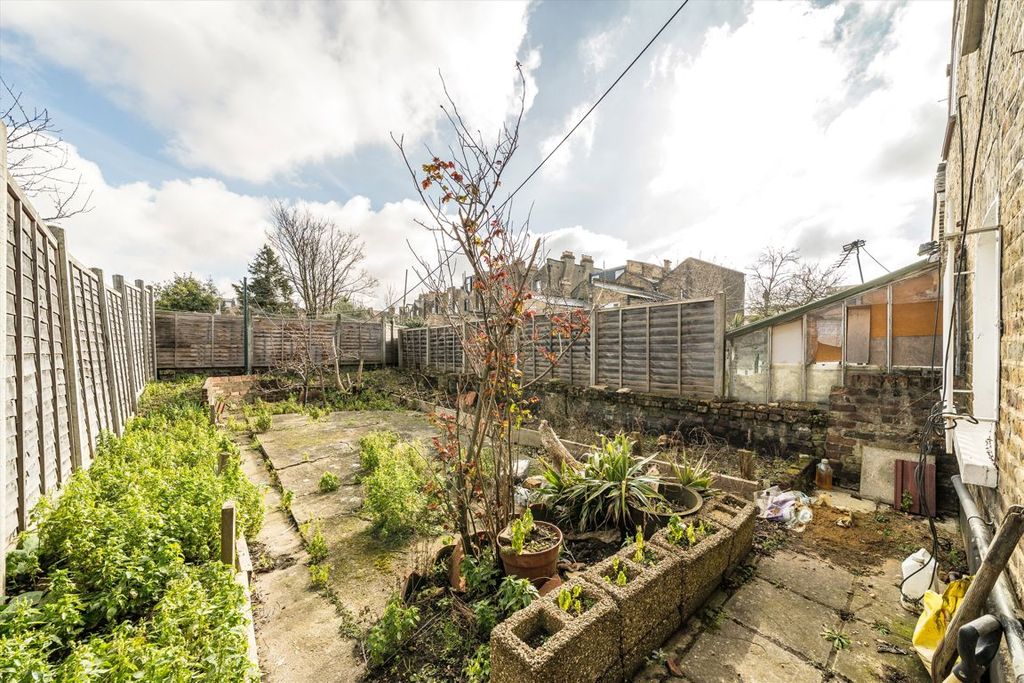 Property photo 2 of 6