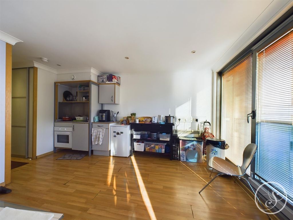 Property photo 3 of 10 Kitchen/Diner