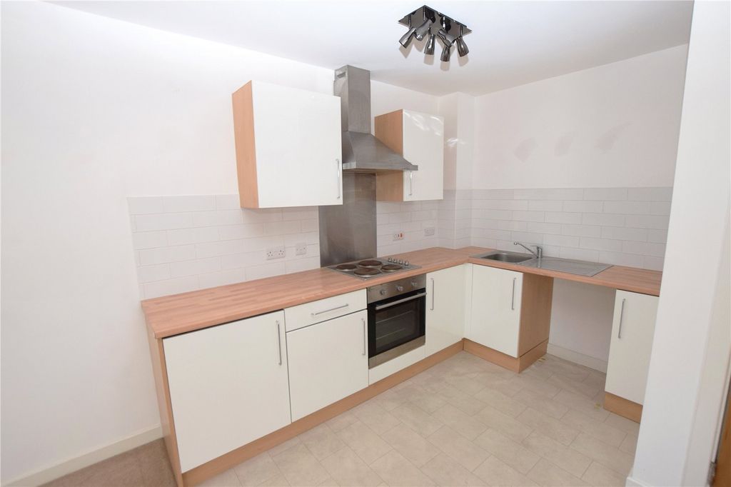 Property photo 3 of 6 Picture No. 13