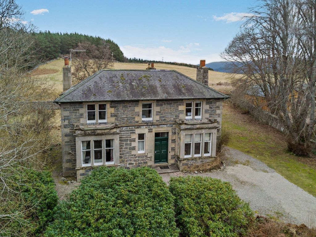 Property photo 1 of 18 Brier Grove