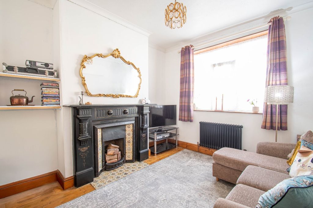 Property photo 2 of 13 Picture No. 03