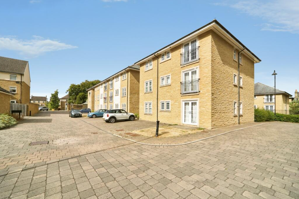 Property photo 1 of 9