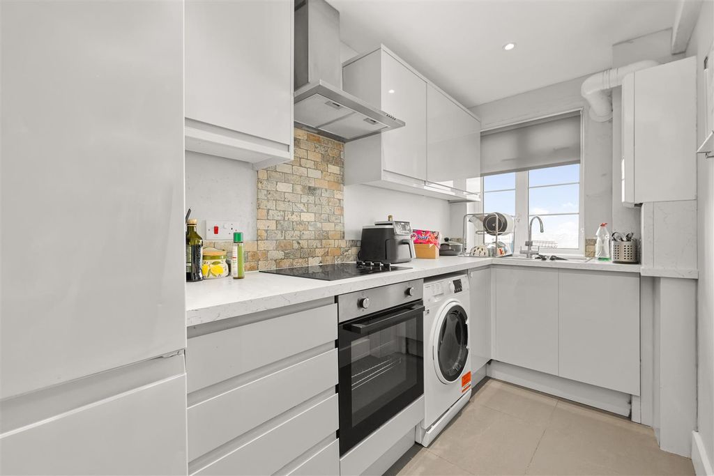 Property photo 2 of 9 19718182 (20).Jpg