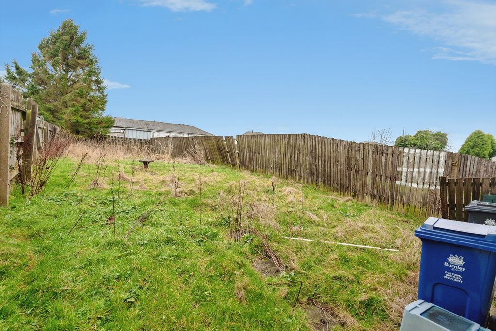 Property photo 2 of 11 Pbox-Img.Jpg