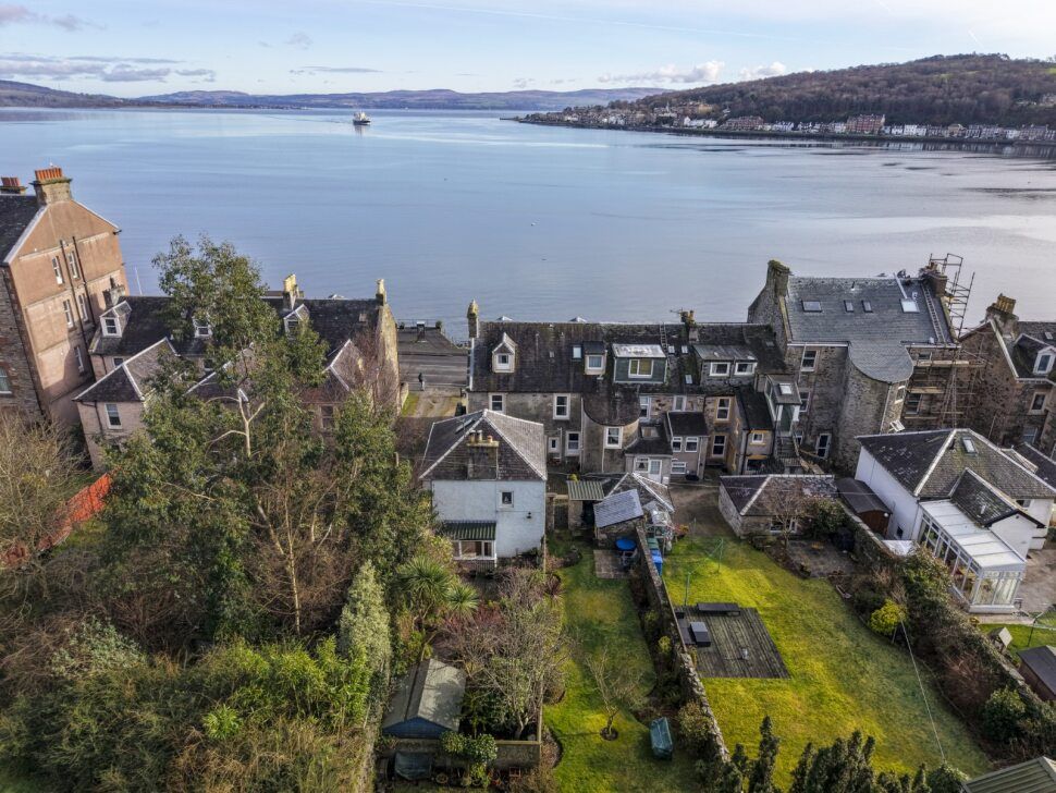 Property photo 2 of 26