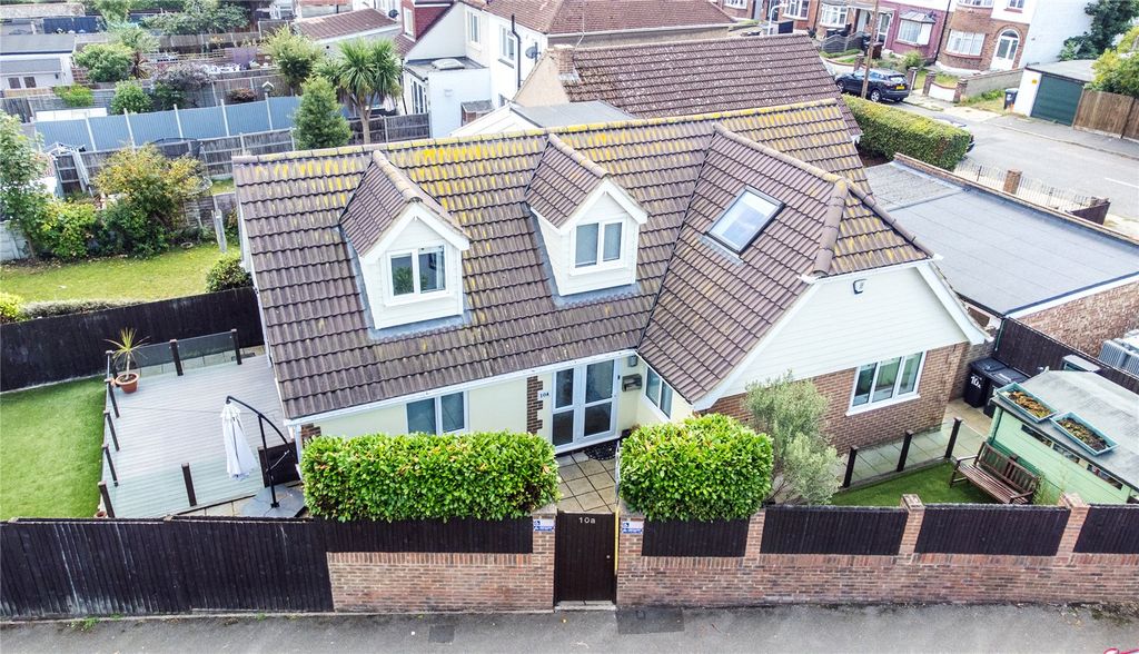 Property photo 2 of 34 Picture No. 22