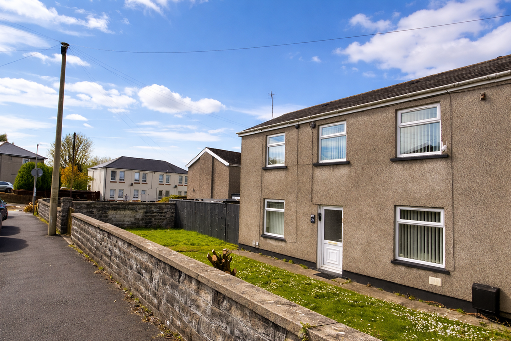 Property photo 1 of 25 427CD3C4-C86B-4Fa8-8A01-Facdd4B88490
